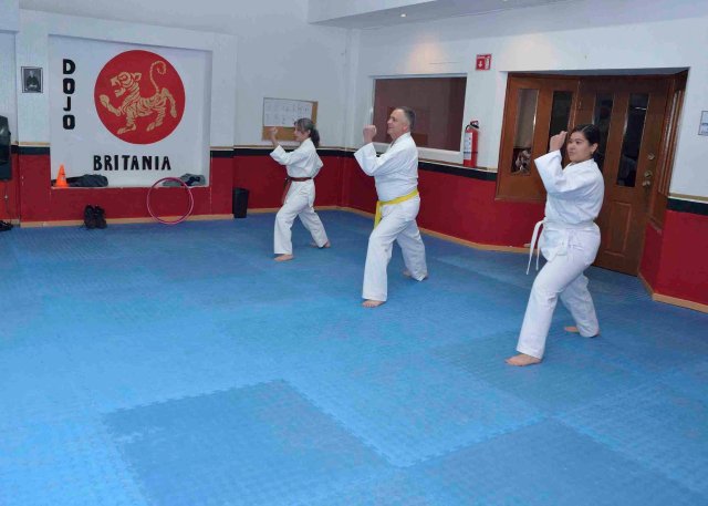 Relevante cambio de cintas en el equipo de Karate del Britania